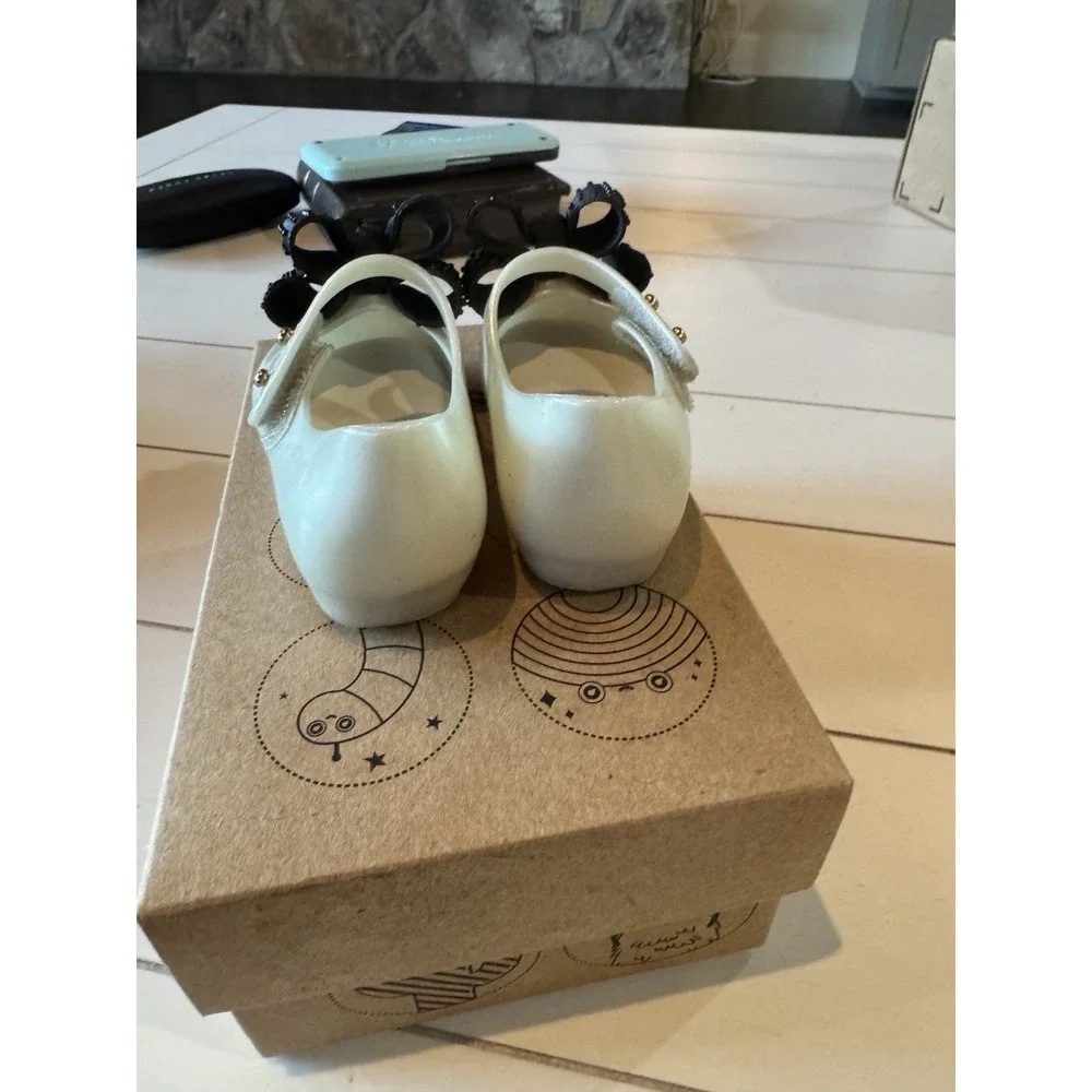 mini‎ melissa Girl's ULT Sweet VII BB Pearly White With Black Bow Gold Accents